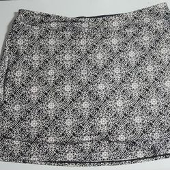 Tranquility Black and White Skort Size XL