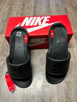 Nike Benassi Slides