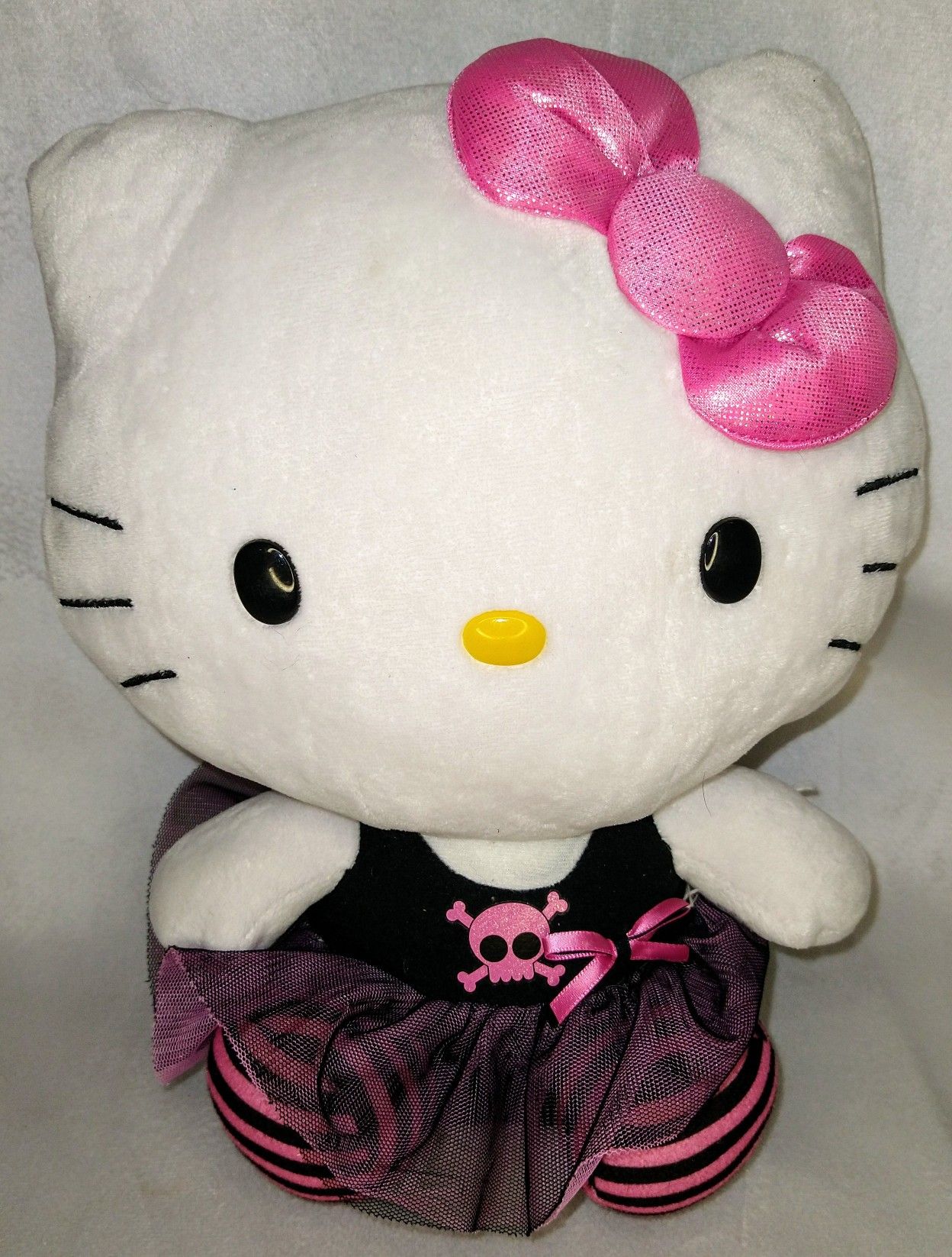 Ty Hello Kitty Skull & Crossbones 12" Plush Doll