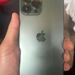 Green iPhone pro Max 128gb