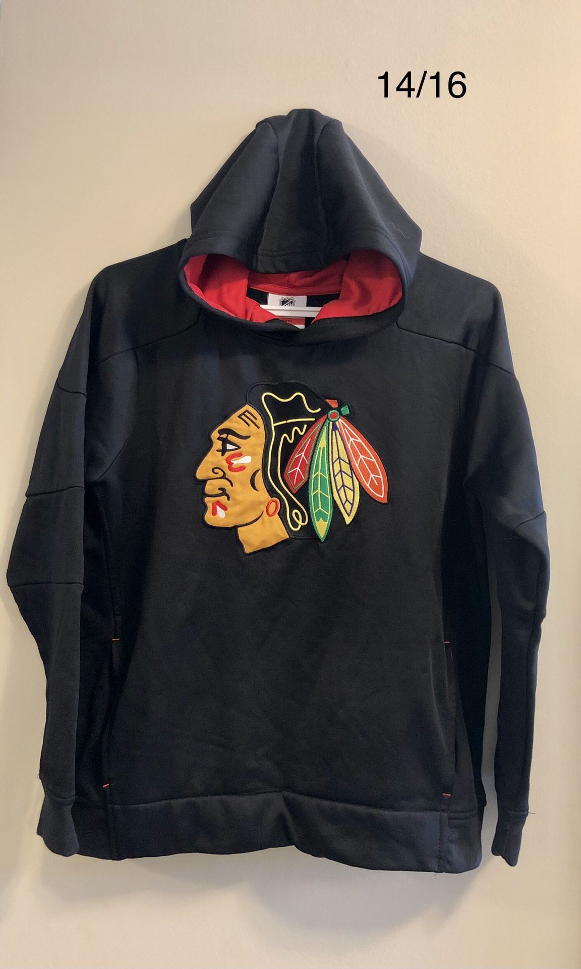 Chicago Blackhawks Hooded Sweatshirt- Size 14/16 Youth