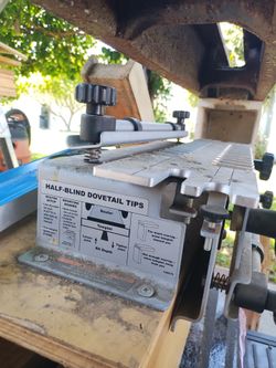 Half-Blind Dovetail Jig Router Template