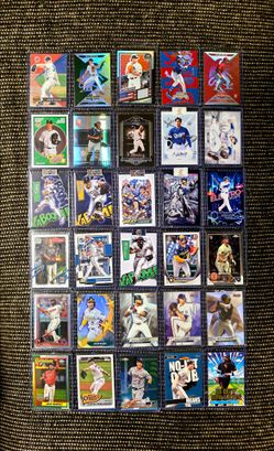 MLB Baseball Card Lot – 30 Cards