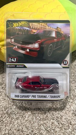 Hot Wheels Premium 1969 Camaro Pro Touring 1:43