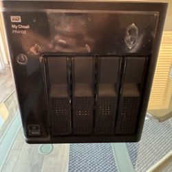 Western Digital PR4100 NAS With One 10tb HD