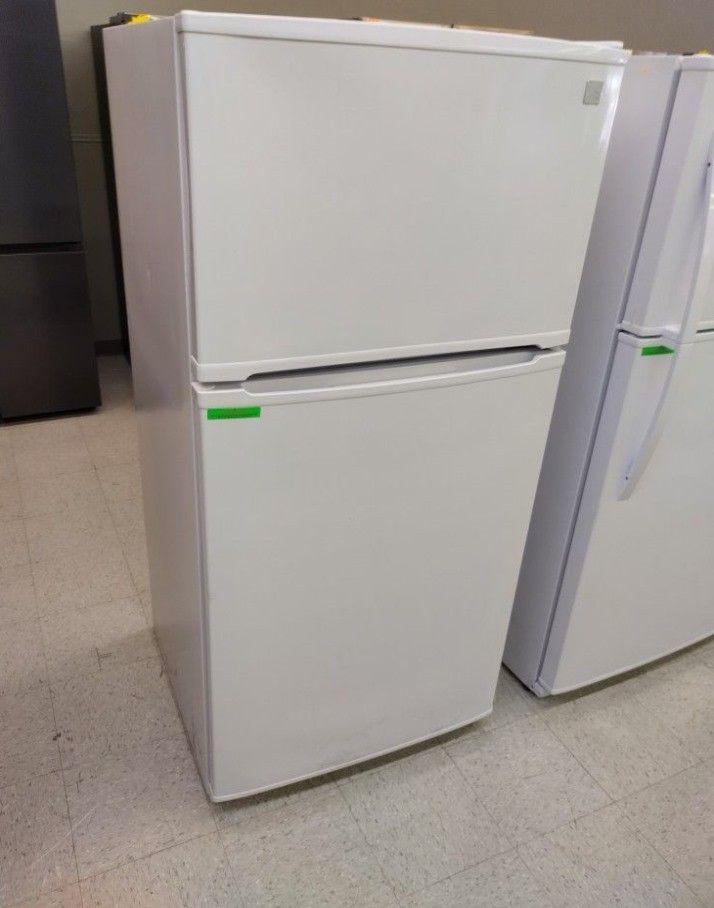 KENMORE TOP MOUNT REFRIGERATOR 18 CB FT APARTMENT SIZE OPEN BOX B7