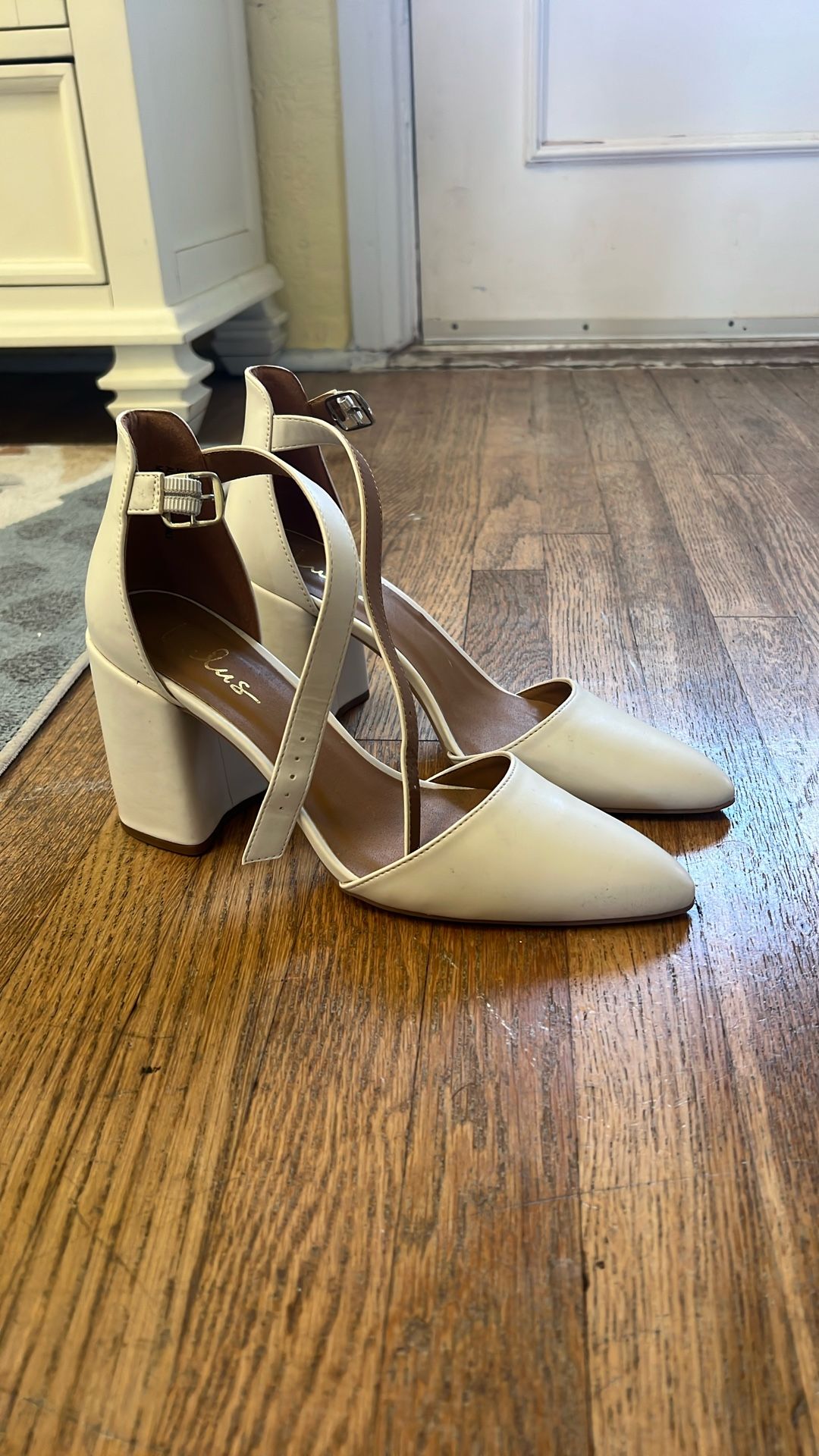 White High Heels - Size 9