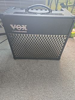 Vox Valvetronix AD30VT Guitar Amp