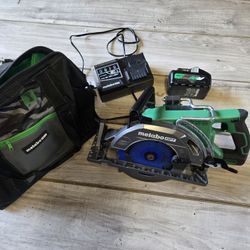 Metabo HPT Multi-Volt 36-volt 4-Amp 7-1/4-in Brushless Hybrid Capable Cordless Circular saw #4801