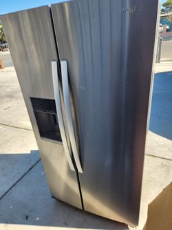 Whirlpool refrigerator side by side