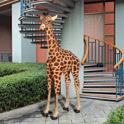 Giraffe Statue 