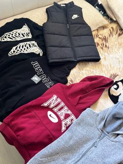 Size 6/7 Boy hoodies.