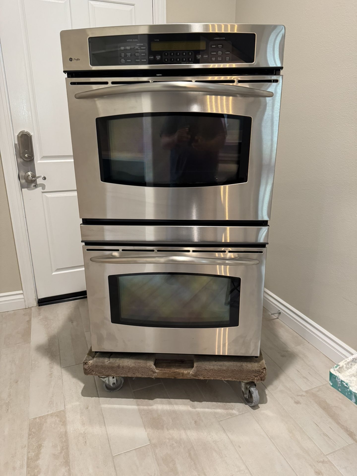 Double Oven And Microwave