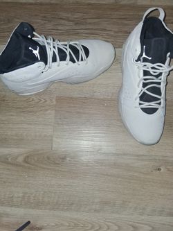 JORDAN Lift Off Mid Basketball Shoe