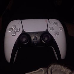PS5 controller