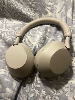 Sony WH-1000XM5 Noise Canceling Wireless Headphones