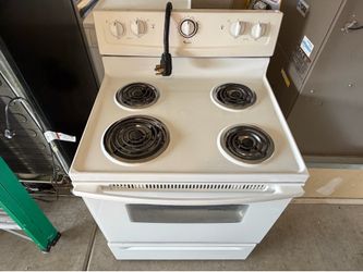 Stove, microwave and dishwasher set