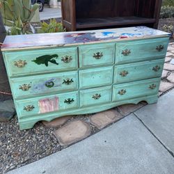 Free Dresser
