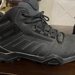 Adidas Terrex 9 1/2 Used Once