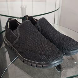 Men's Size US 8. Generic Brand less Breathable Slip On Laceless Walking Shoes 