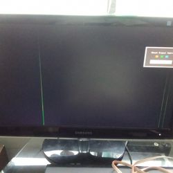 23" SAMSUNG 1080P MONITOR/DVI PORT/HAS LINES ON SCREEN $40 FINAL PRICE 