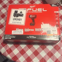 Brand New Milwaukee M18 Fuel 1/2” High Torque Impact Wrench Kit Sealed Package 