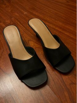 Black Kitten Heel Slide Sandal Size 9