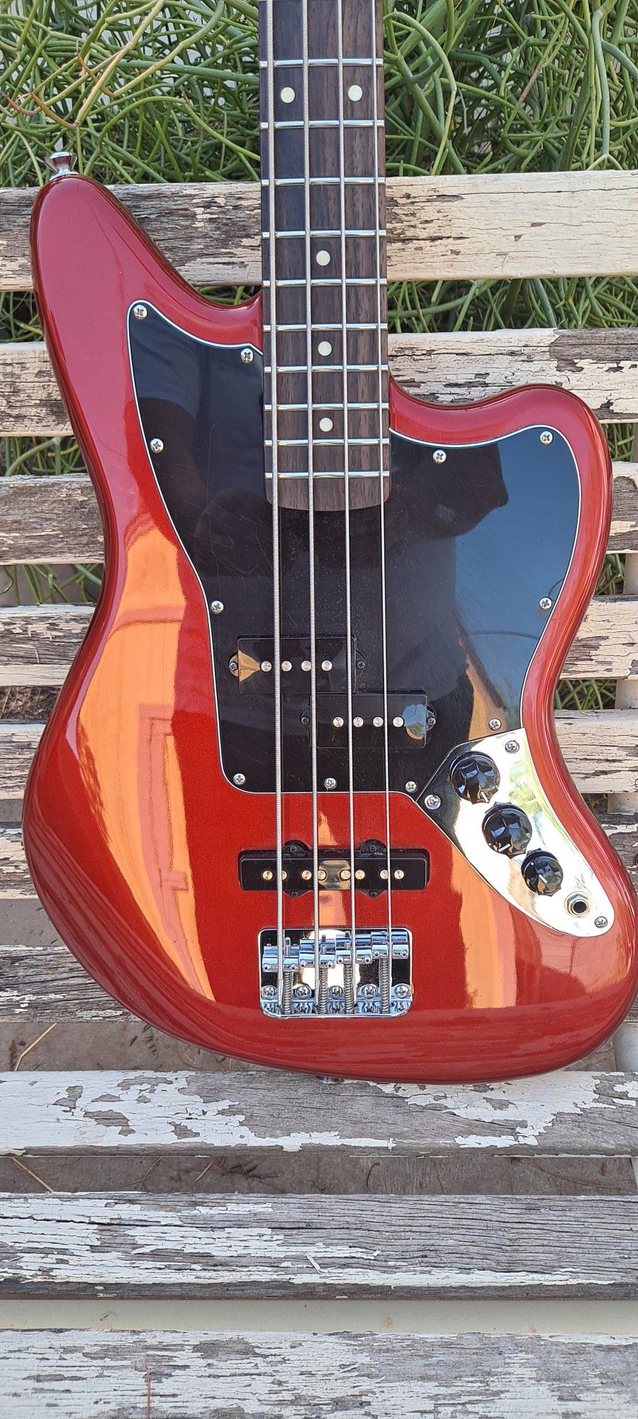 Squier Vintage Modified Jaguar Bass Special SS


