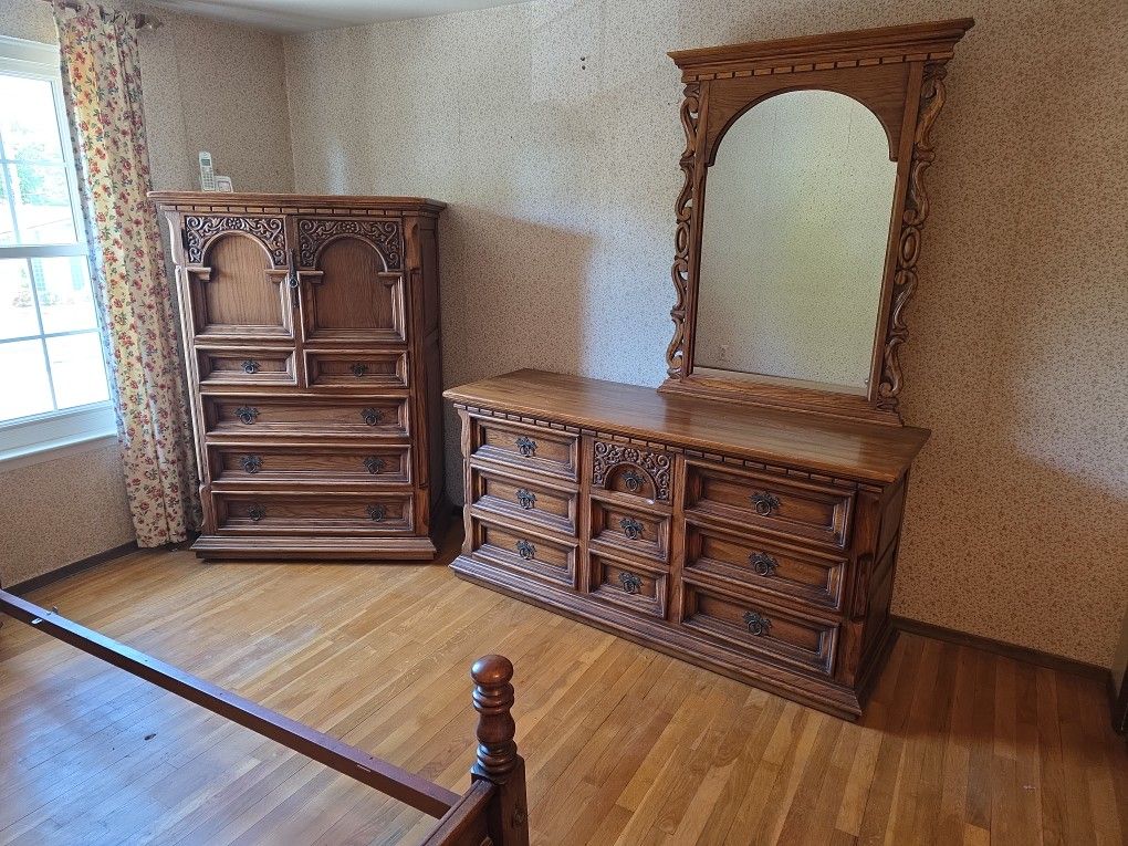 Queen Bedroom Set