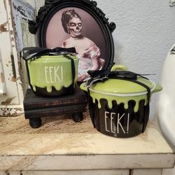 Rae Dunn Halloween "EEK" Measuring Cups Lot