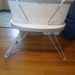 Bassinet 