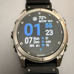 Garmin Fenix 8 AMOLED 51 mm in excellent condition