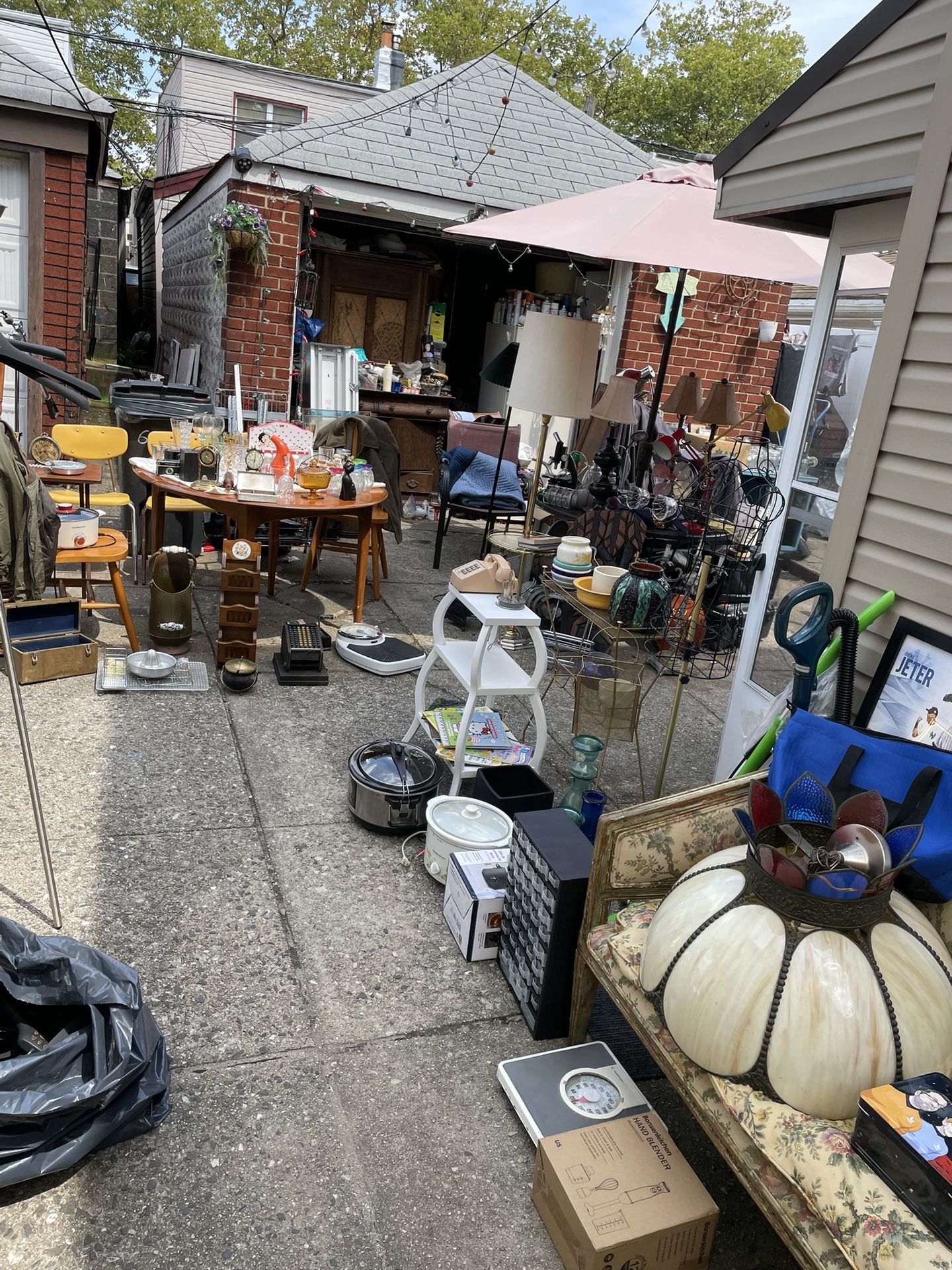 Hi There Garage Sale Today And Tomorrow 69-21 66th Place Glendale 11385
