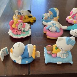 CHRISTMAS SALE!! Pop Mart Hello kitty And Friends Fall Asleep Blind Boxes