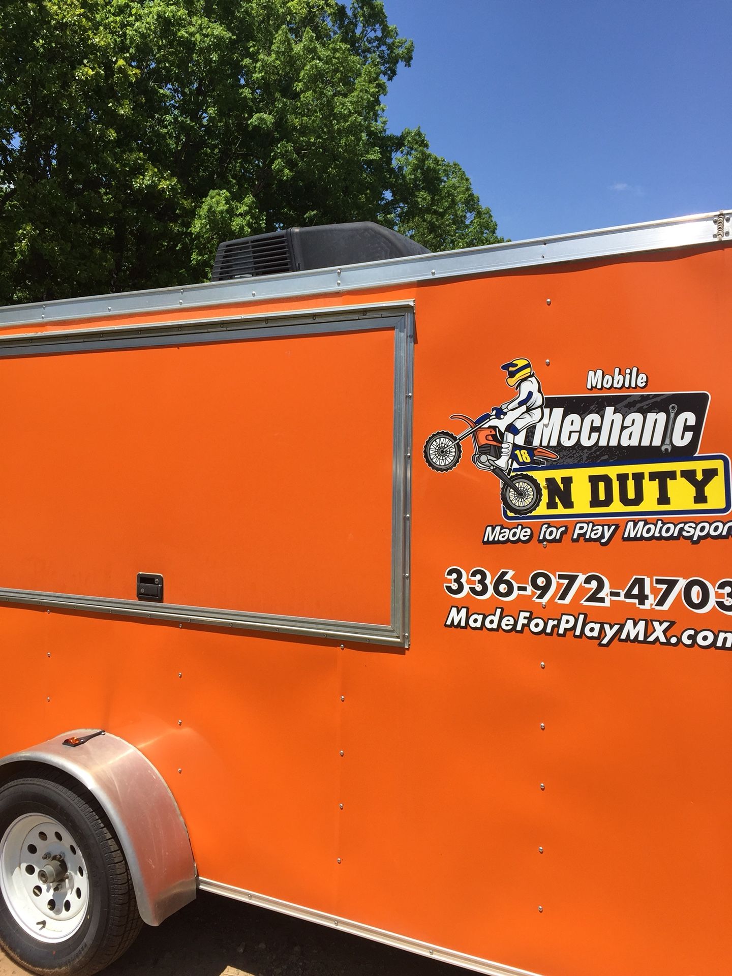 14 ft v noise Enclosed trailer with Concession window