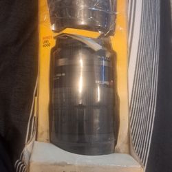 Kodak Gear 80-210 mm f4.5-5.6 Lens With Lens Hood