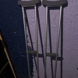 Crutches 