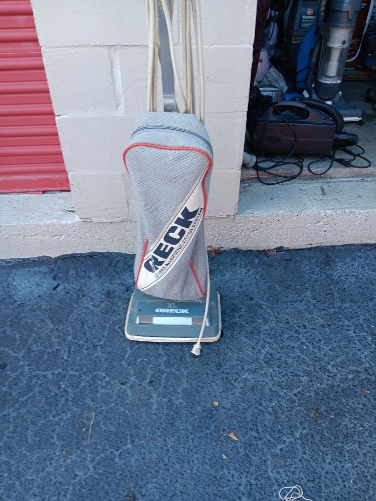 Vacuum Cleaner