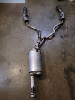 2021 Ram 1500 rebel OEM Rear Exhaust System Mufflers Pipe Tube