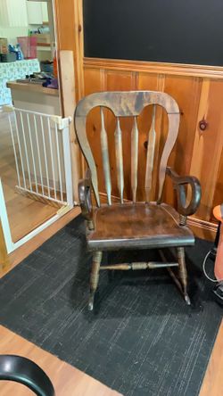 Solid Wood Vintage Rocking Chair