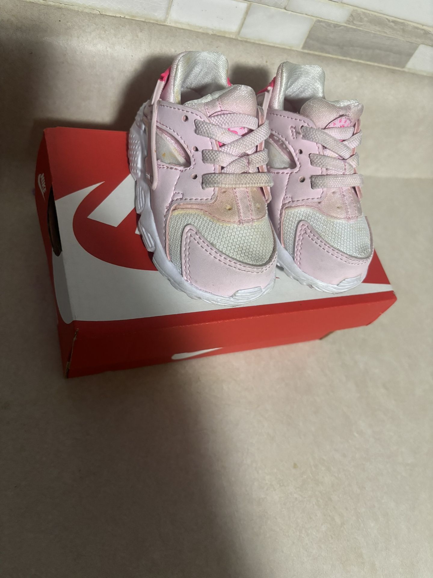 Nike Huarache Run (TD) – Size 4C
