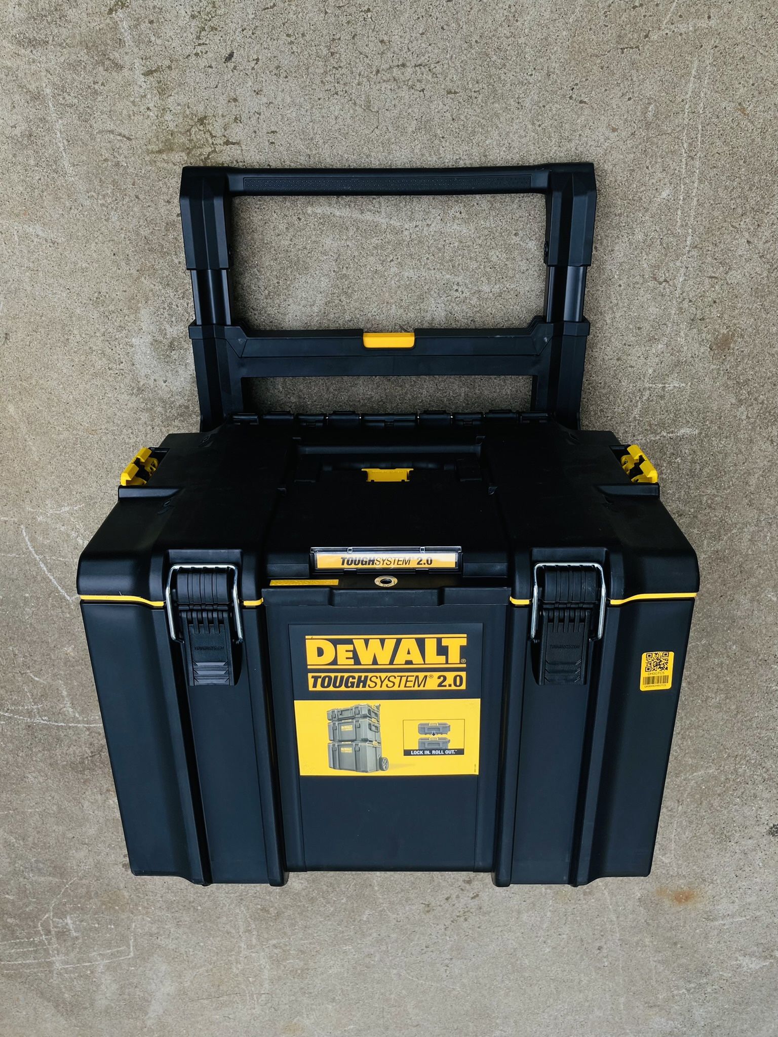 DeWalt Tough System 2.0 Rolling Tool Box