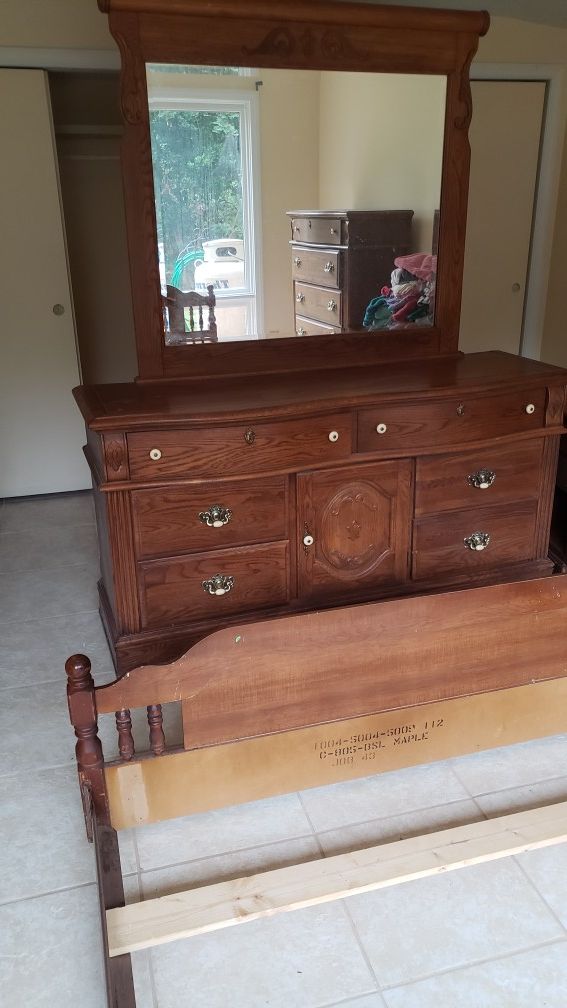 Large Bed room chest with mirror. Sold wood