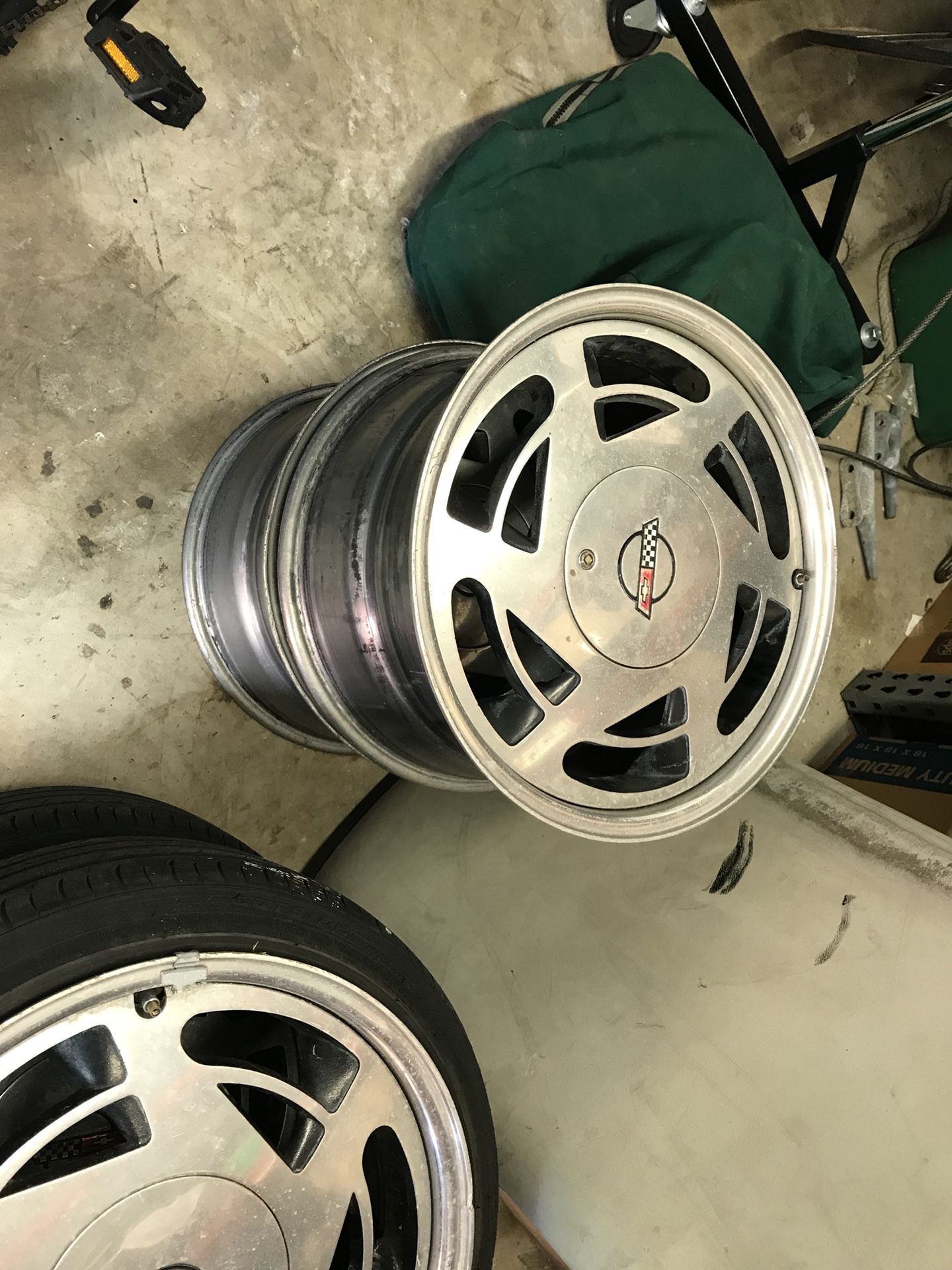C4 1989 corvette wheels...