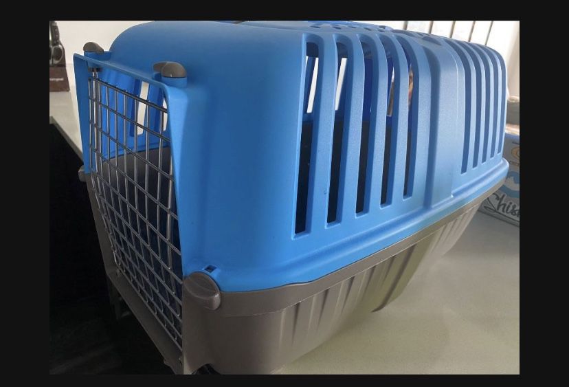 Pet Carrier w/ Bed