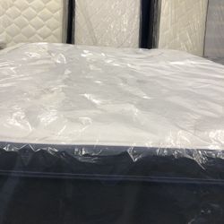 **BRAND NEW MATTRESSES ***