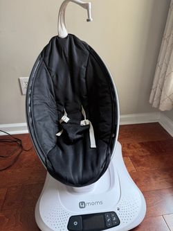 4 moms mamaroo swing with babo cush