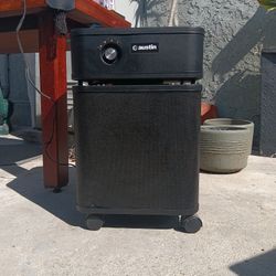 Austin Air HealthMate series air purifier (black)
