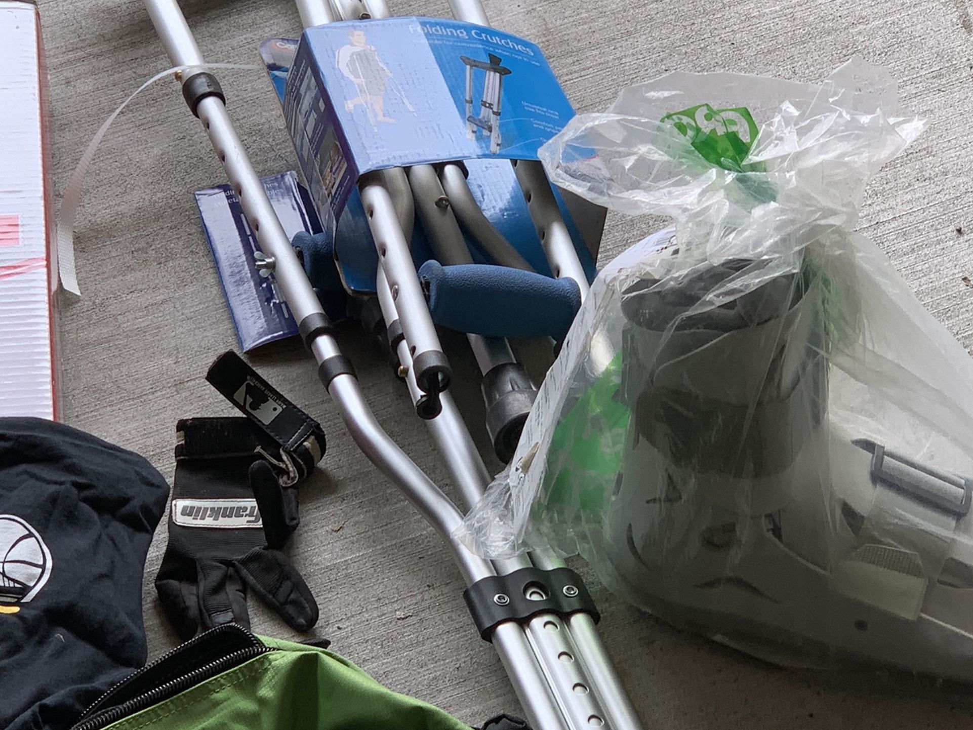 Foldable Crutches, Brand New Men’s air Cast, Used Walking Boot, Wilson Tennis Ball Holder, Google Sports Bags 