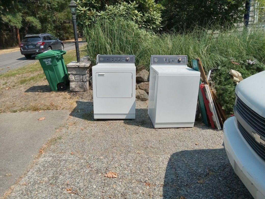 Maytag Washer & Dryer Working Perfect